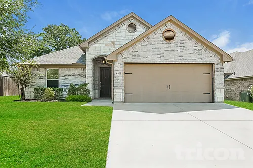4406 Logan Cir Photo 1