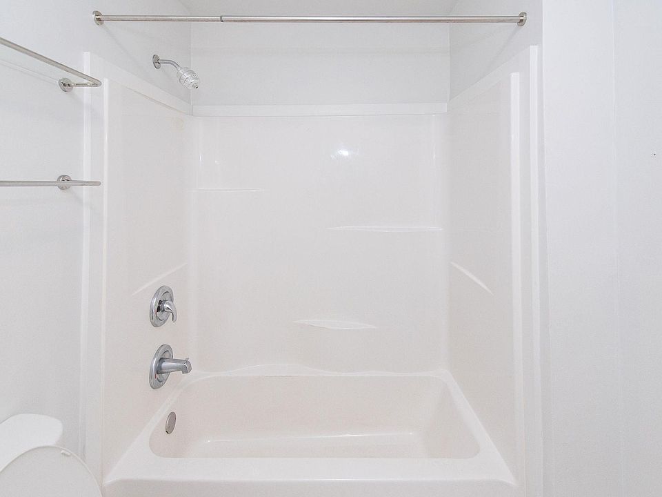 1st image of 309 E 13th St APT 11