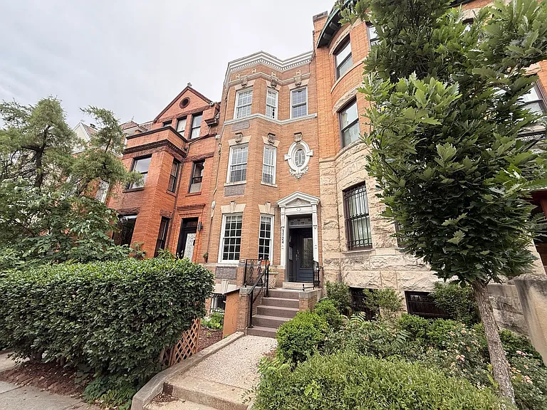 21st St NW — Photo 1