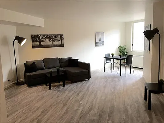 Sold by R New York | media 1