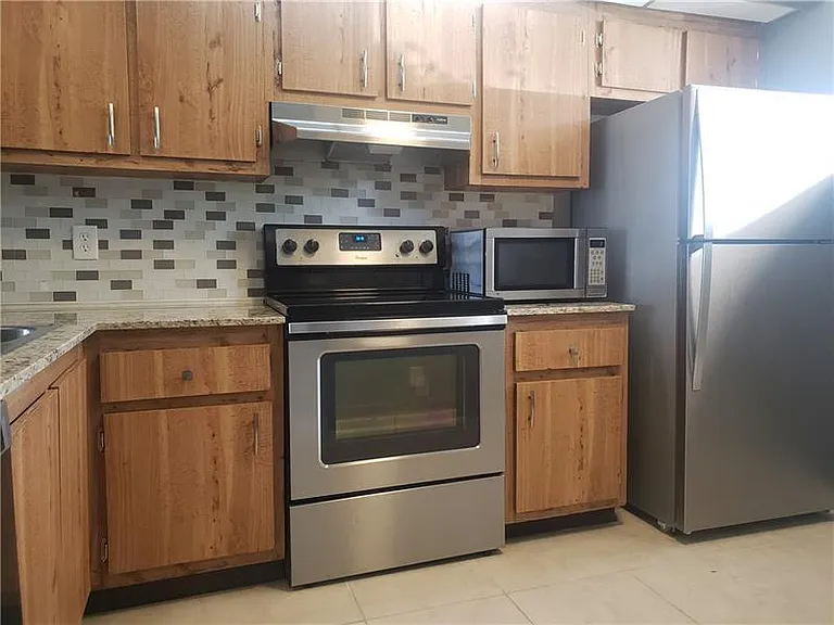 109 Lake Emerald Dr #107 — Photo 3