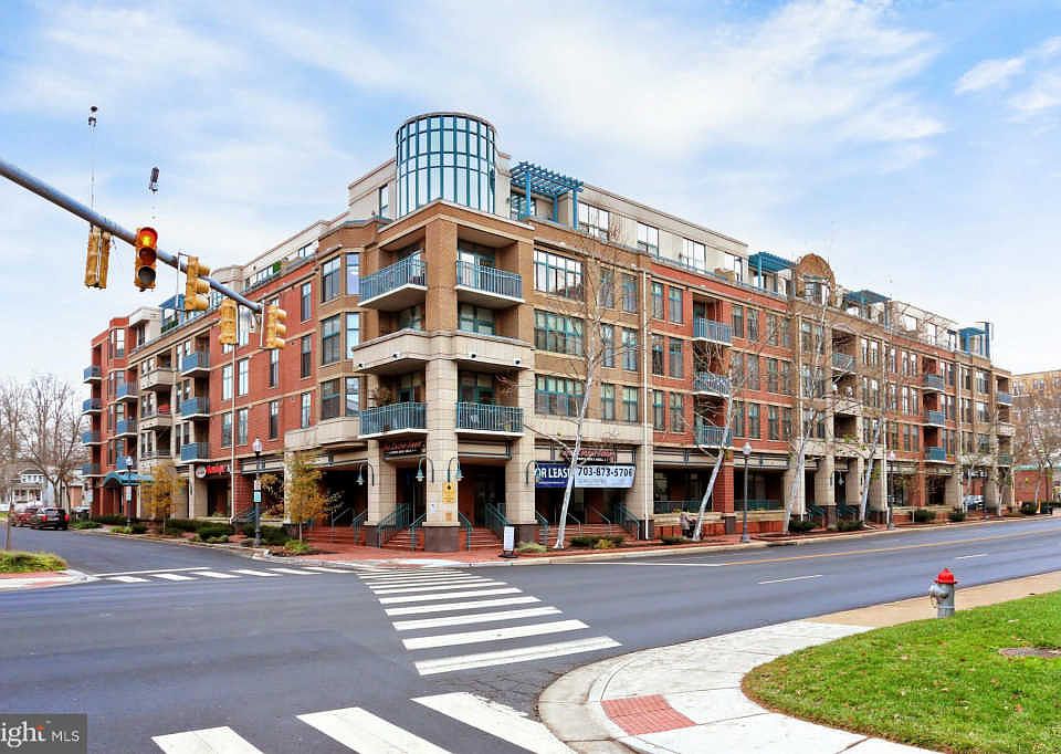 1st image of 502 W Broad St APT 320