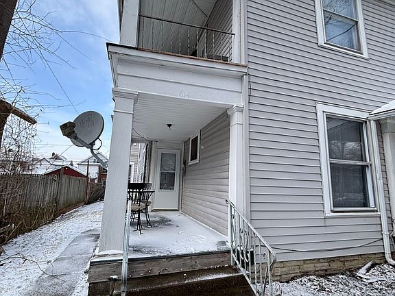 5th image of 610 W Walnut St #614