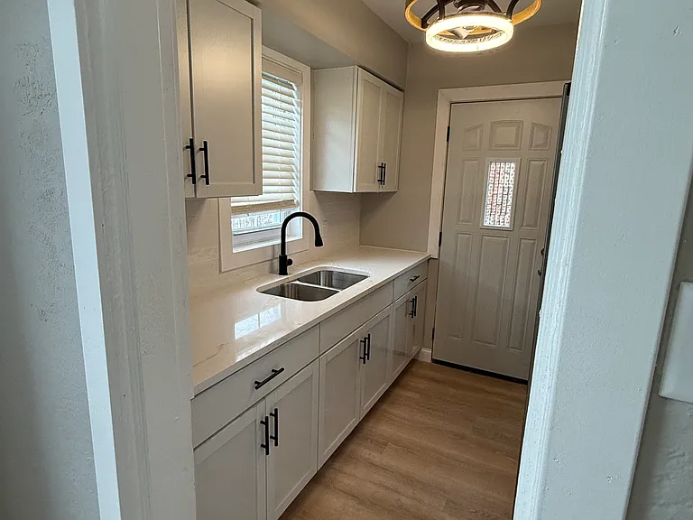 8212 Meadow Ln — Photo 10