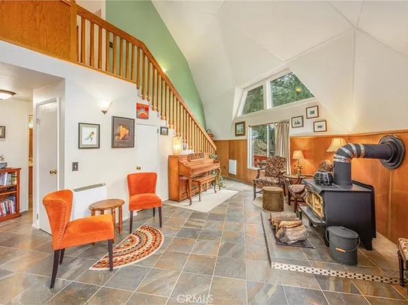 6461 Cedar Ave, Angelus Oaks, CA 92305