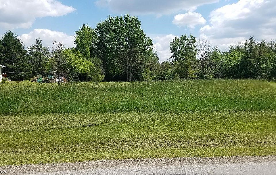 1st image of 1012 Laurel Dr