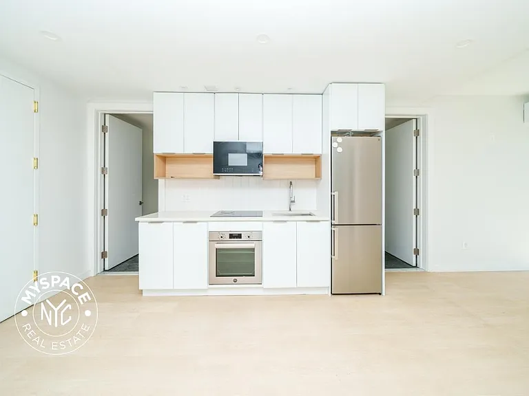 280 Meeker Ave #905 — Photo 8