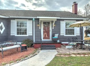 1005 S Crest Rd, Rossville, GA 30741