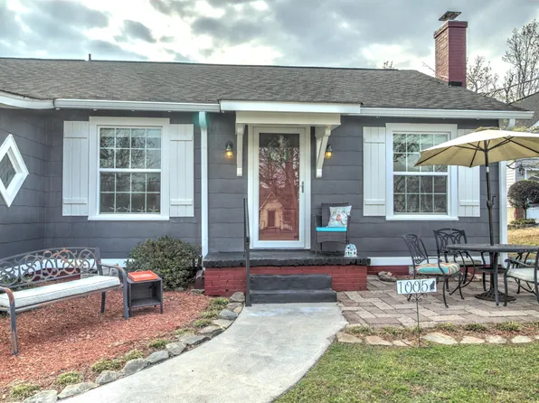 1005 S Crest Rd, Rossville, GA 30741