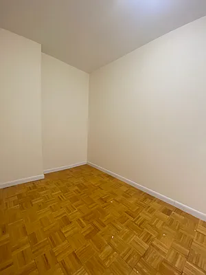 Rented by City Connections Realty | media 27