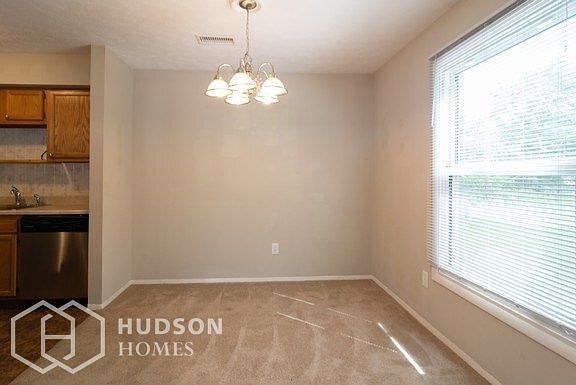 5th image of 144 Canterbury Ln