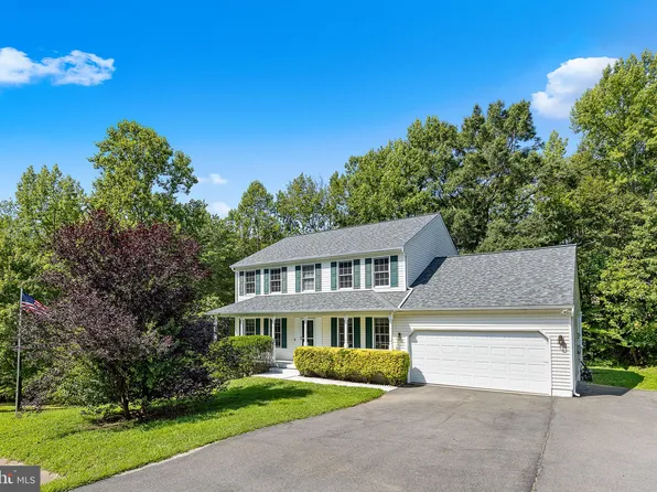 9610 Hickory Hill Dr, Fredericksburg, VA 22408