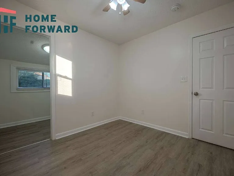 120 Burley Ave — Photo 10
