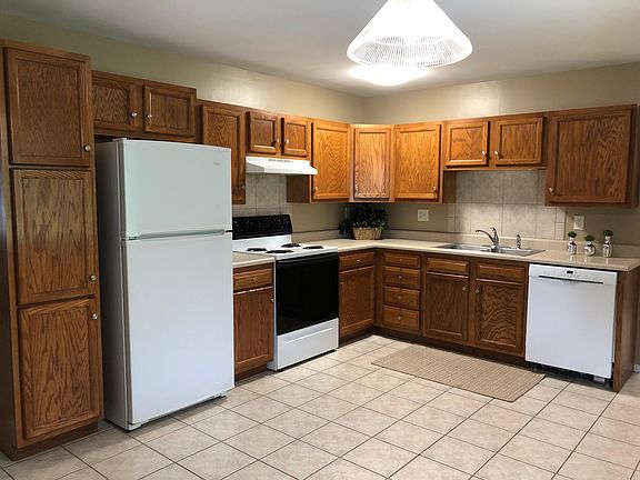 5th image of 2721 N Winston Dr