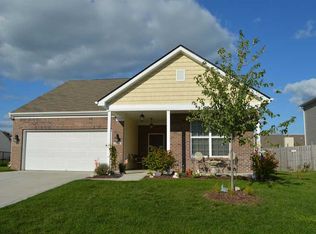 3375 Roundlake Ln, Whitestown, IN 46075