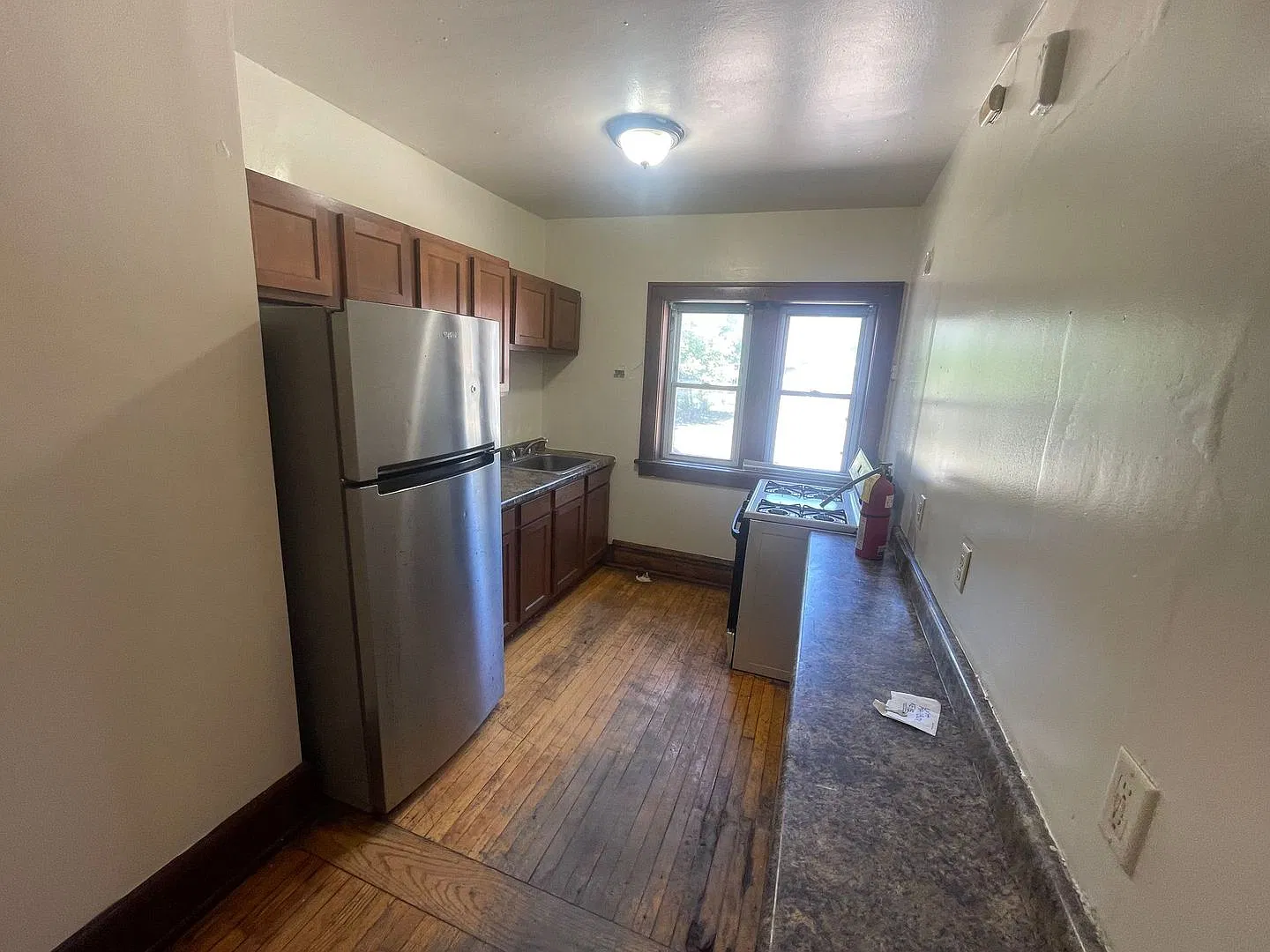 816 W. Greenfield Ave. - 19 Unit — Photo 2