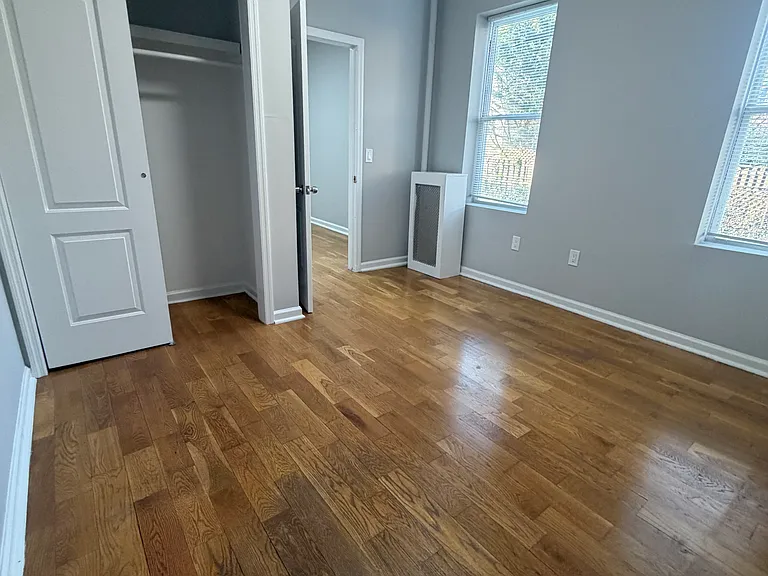146-150 Manhattan Ave #4A — Photo 9