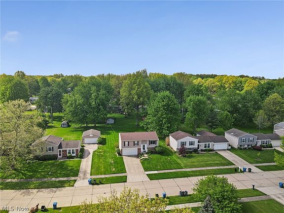 5th image of 26917 Oxford Park Ln