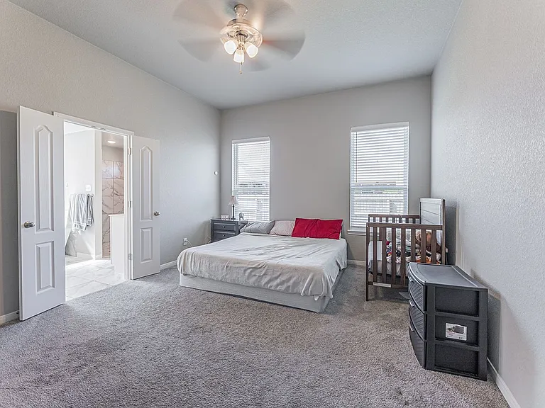 810 Earp Dr — Photo 17