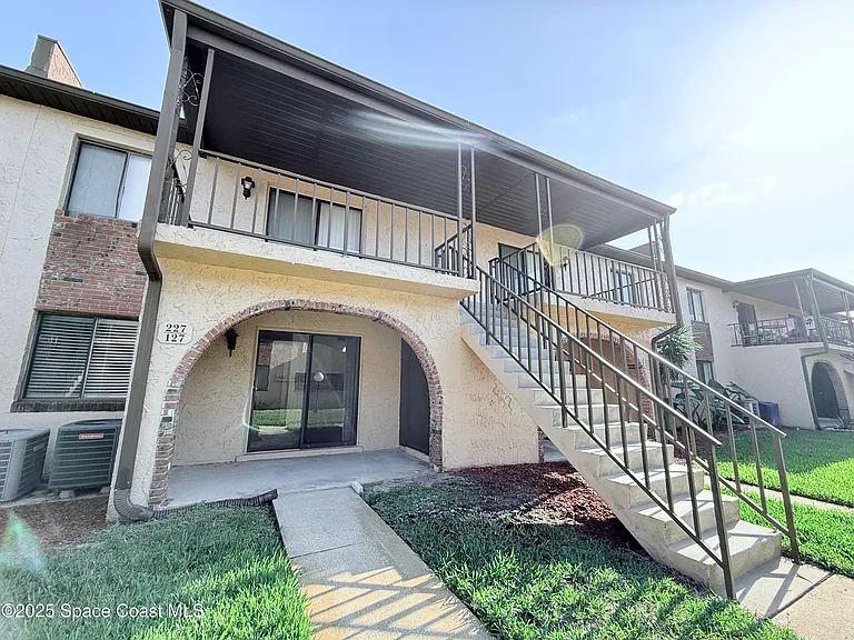 127 San Paulo Cir #1127 — Photo 12