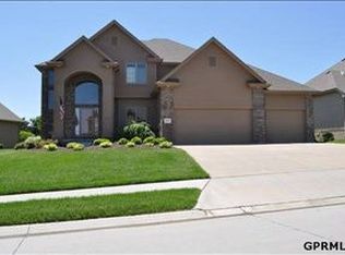 19211 Bellbrook Blvd, Gretna, NE 68028