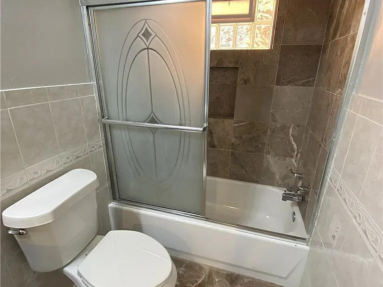 811 Columbus Pkwy — Photo 11