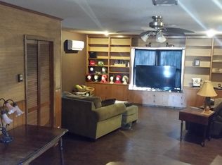 909 Bridges Ave E, Wynne, AR 72396