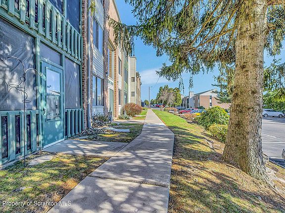 2nd image of 1603 Summit Pointe Dr