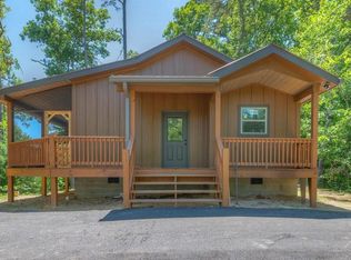 204 Dickey Place Dr, Marble, NC 28905