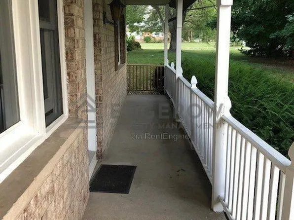 3700 Kalamazoo Ave SE, Grand Rapids, MI 49508