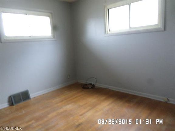5th image of 4347 W 182nd St