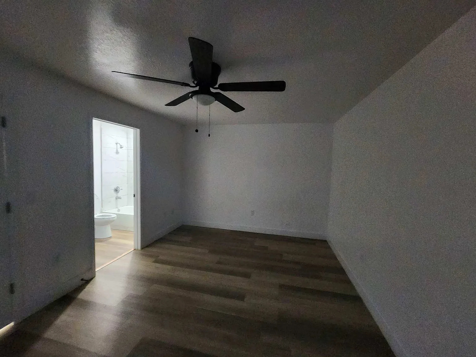 1 bed, 650 sqft, $1,050 — Photo 4