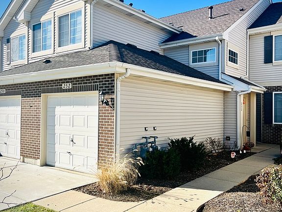4th image of 250 Camel Bend Ct #1