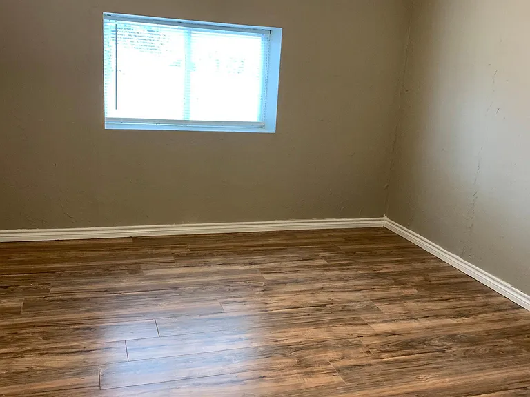 14660 Dean St — Photo 5