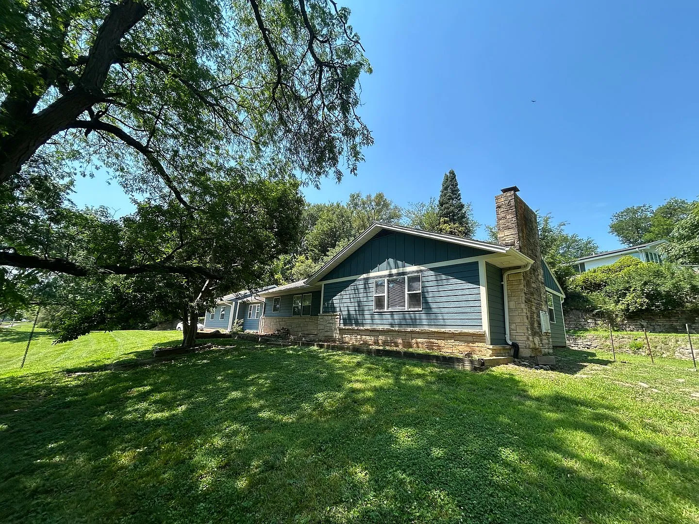 In town acreage — Photo 4