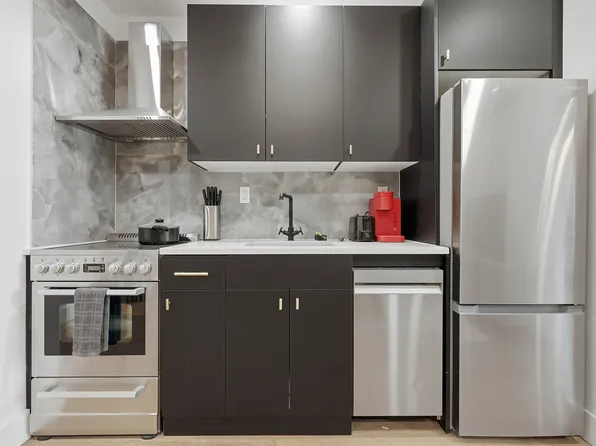 1851 Cornelia Street image 2 of 18