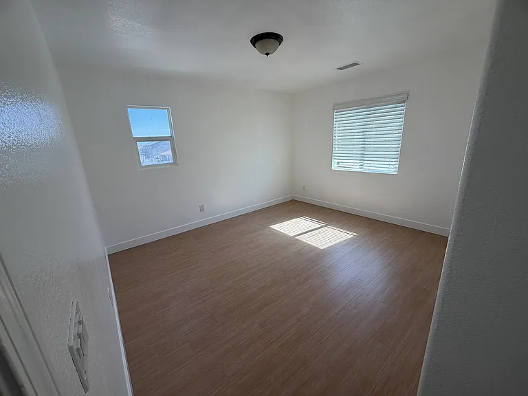 BEDROOM #2