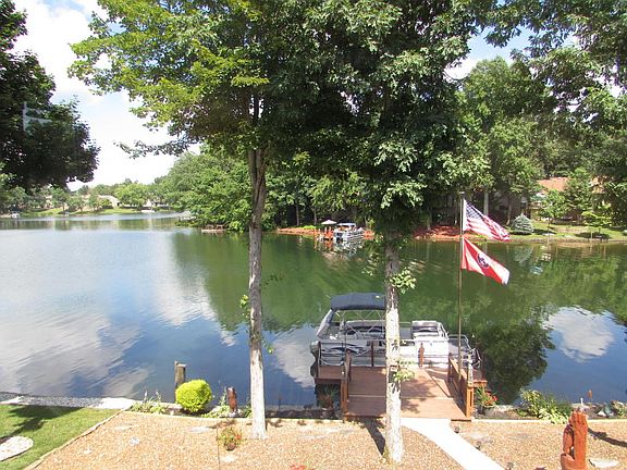 3rd image of 48 Hickory Cove Ln