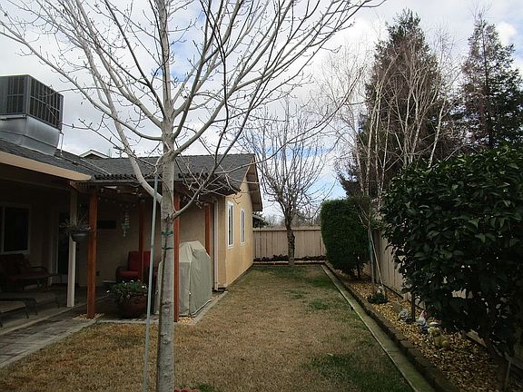 3rd image of 12006 Pecan Ave