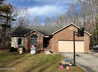 2034 Keno Dr, Crossville, TN 38572