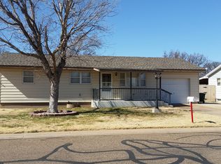 1516 Countryside Dr, Liberal, KS 67901