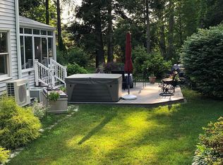 4 Jireh Ln, Brookfield, CT 06804