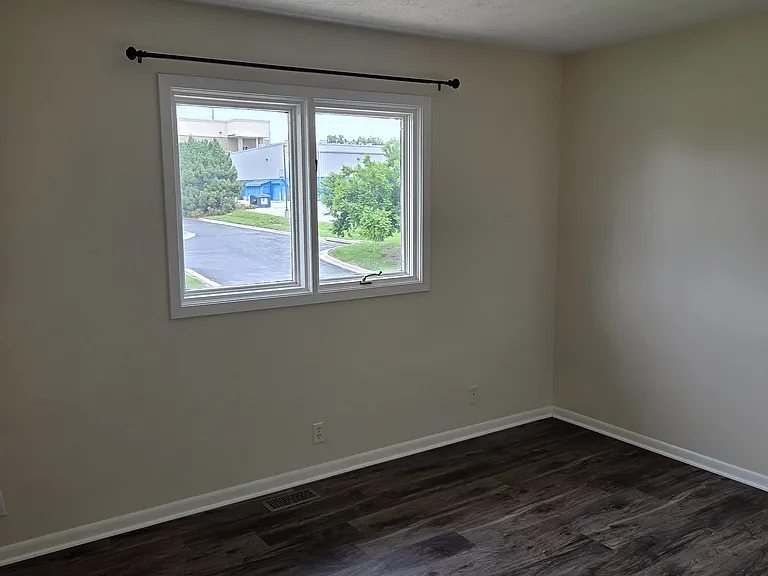 10719 Browne St #10719 — Photo 8