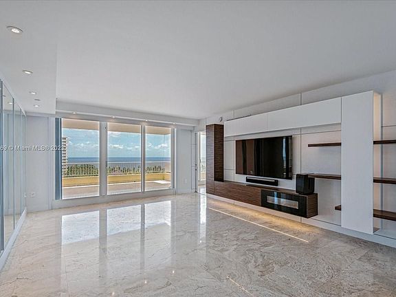 2nd image of 789 Crandon Blvd APT 905
