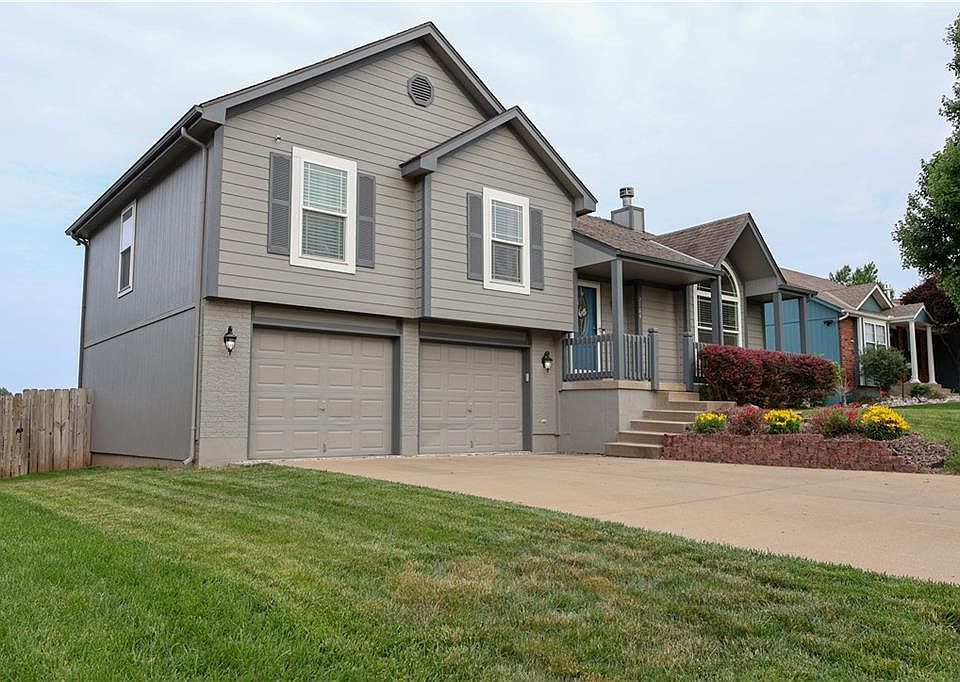 1st image of 2704 NE Seth Ct