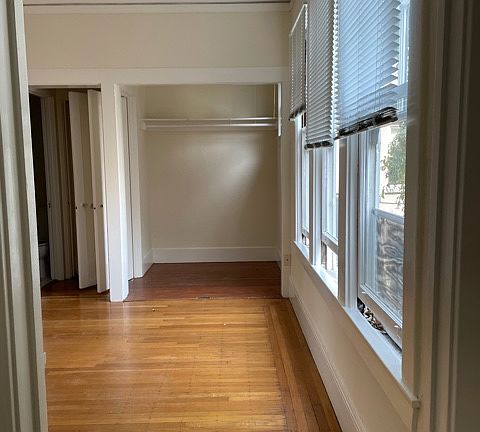 2nd image of 457 40th St APT 4