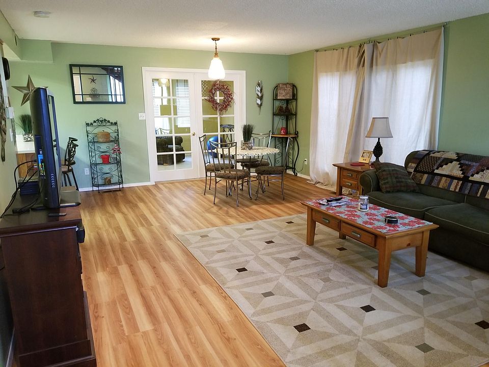 2nd image of 817 N Cleveland St #817