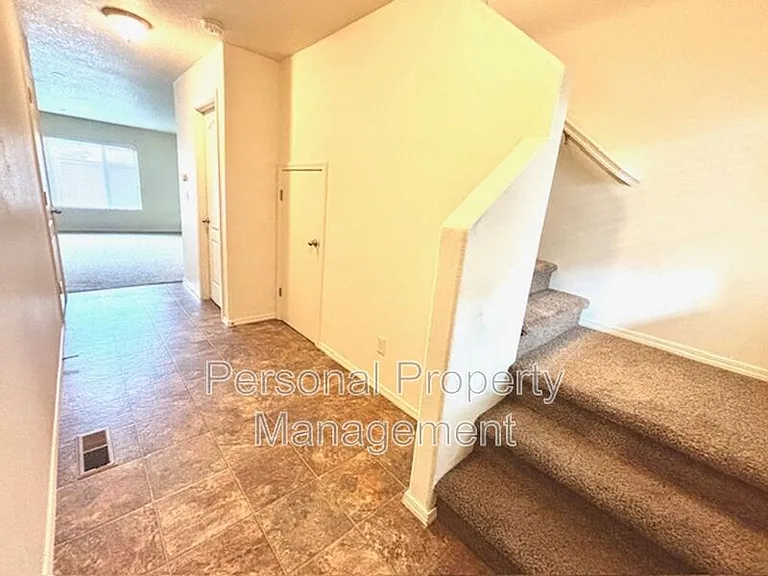 3371 NW 47th Dr — Photo 2