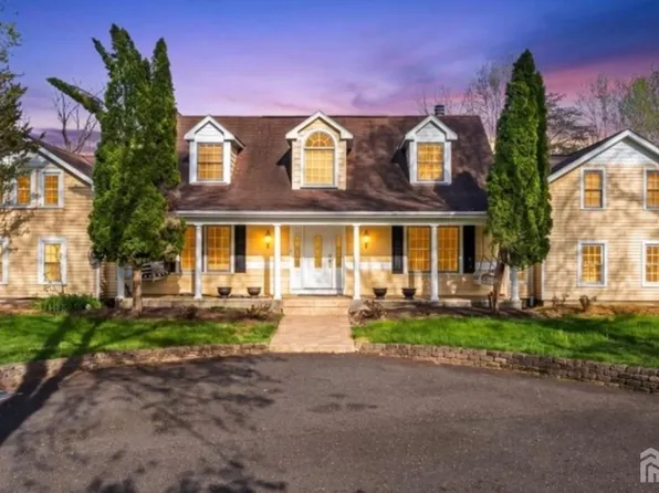 325 Matchaponix Rd, Jamesburg, NJ 08831
