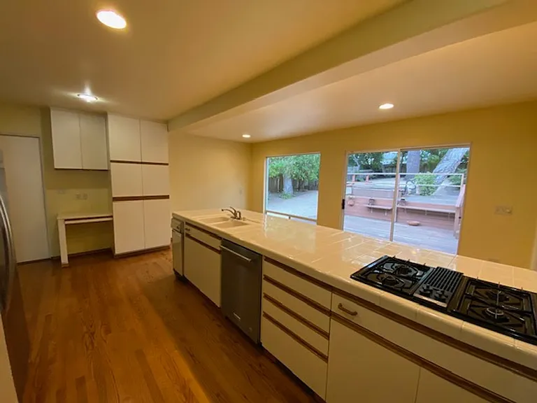 835 Seventeen Mile Dr — Photo 12